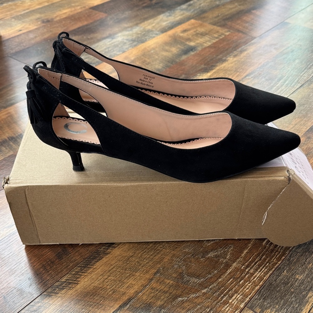 Journee Collection Black Heels with Ankle Tie - Picture 3 of 6